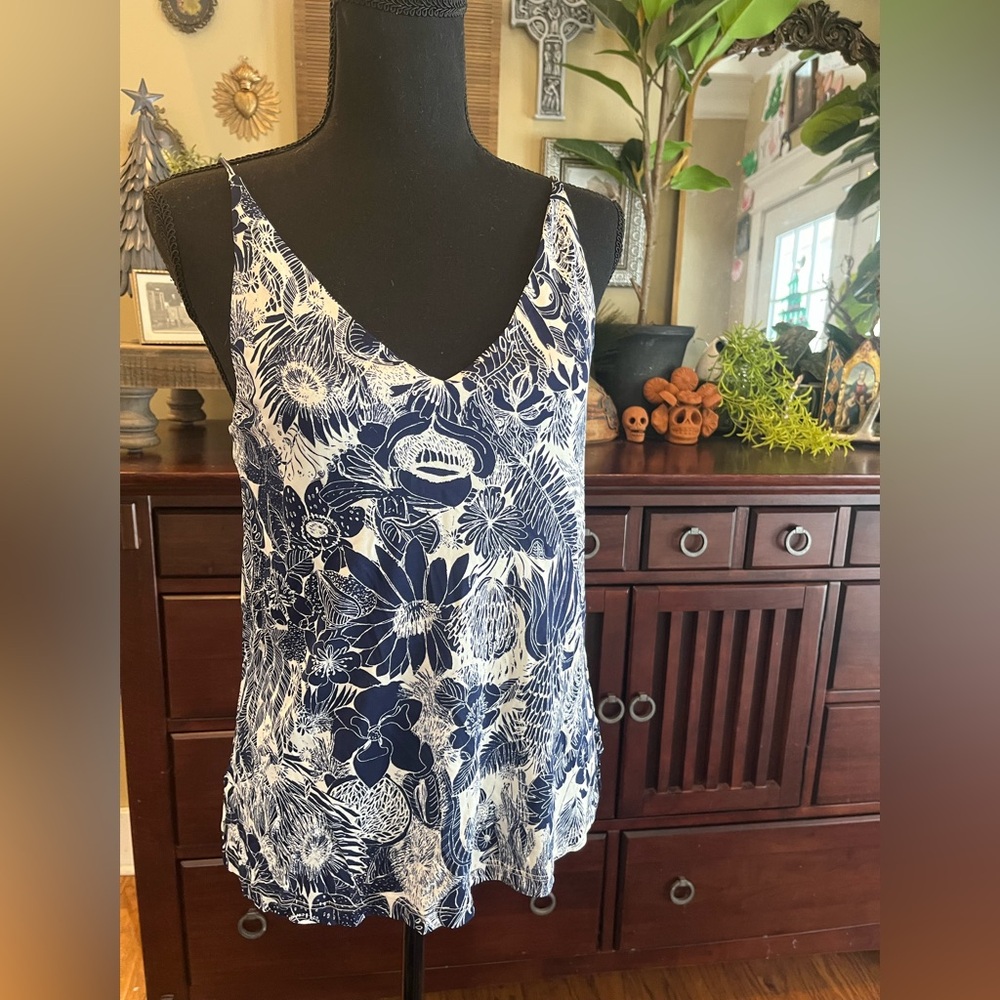 H&M Women’s Navy and White Floral Camisole